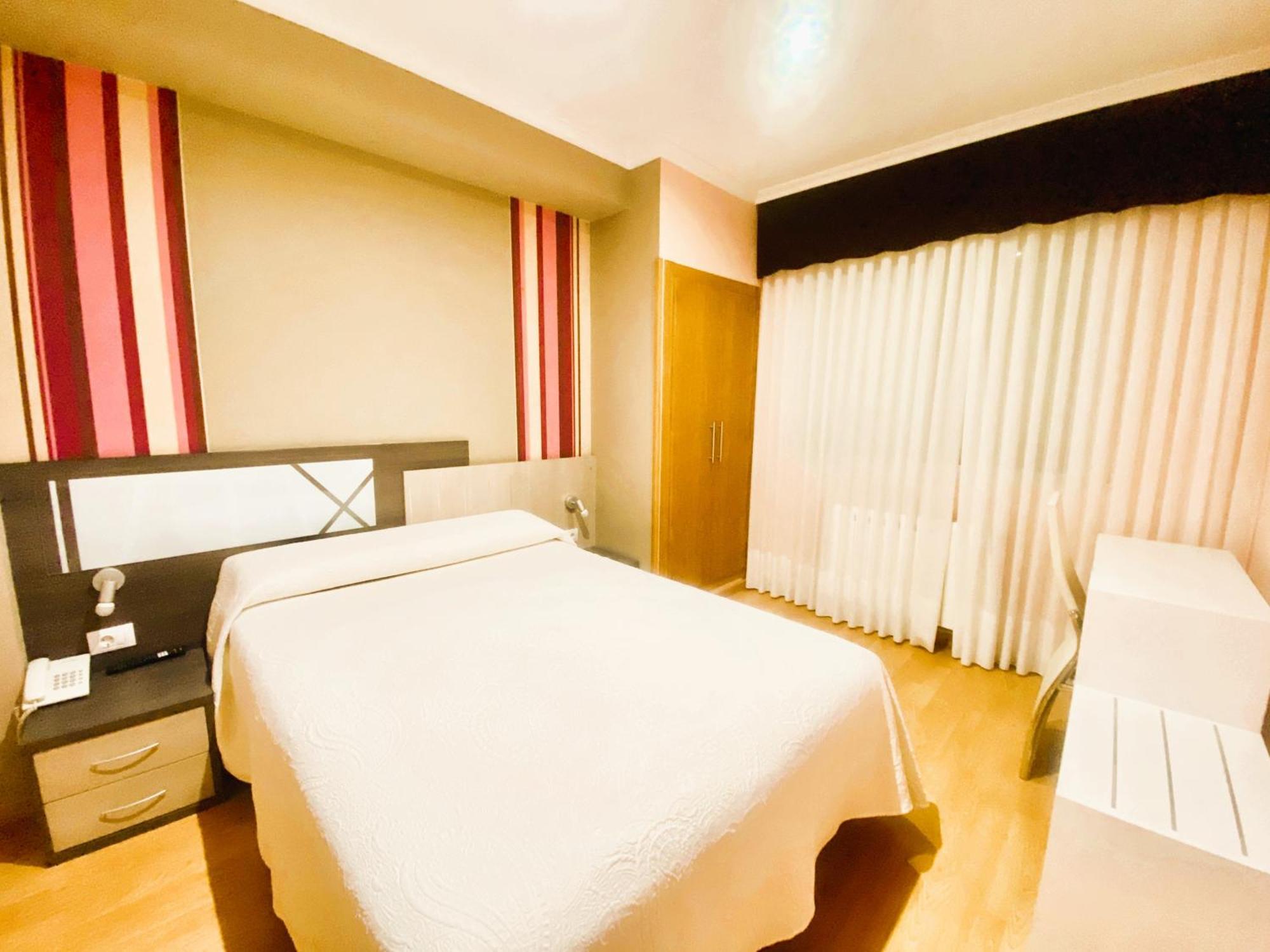 Hotel Spa Galatea Burela Exterior foto